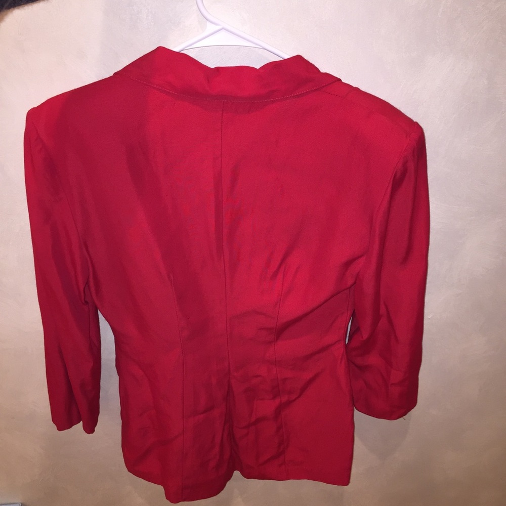 Suit - Picture 4 of 5
